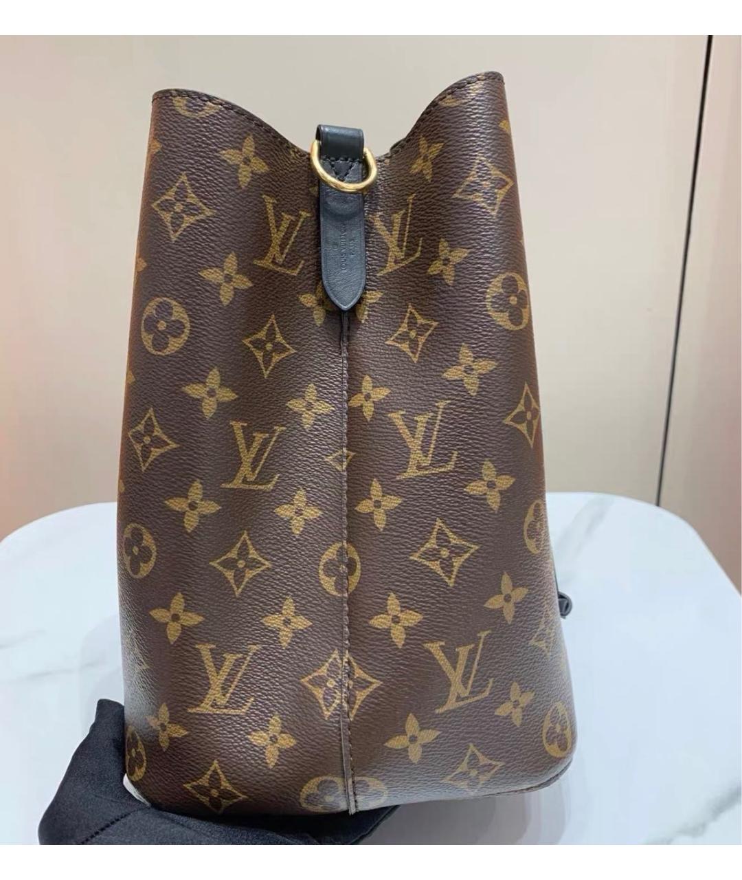 LOUIS VUITTON Черная кожаная сумка тоут, фото 6