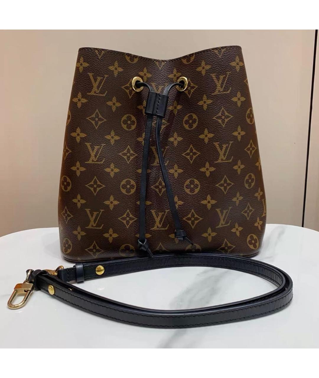 LOUIS VUITTON Черная кожаная сумка тоут, фото 9
