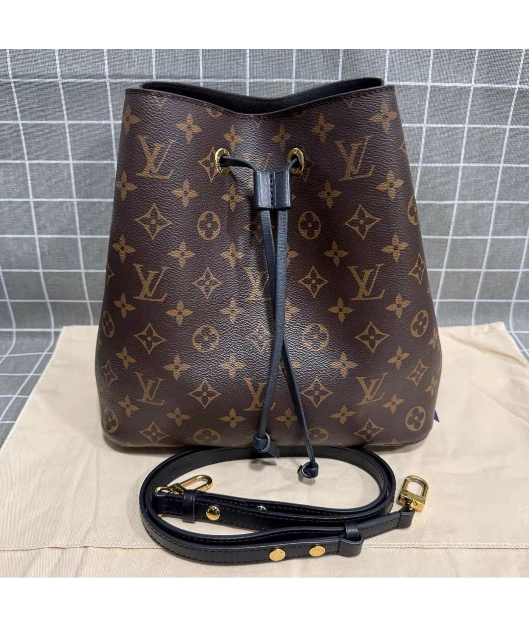 LOUIS VUITTON Черная сумка тоут из канвы, фото 9