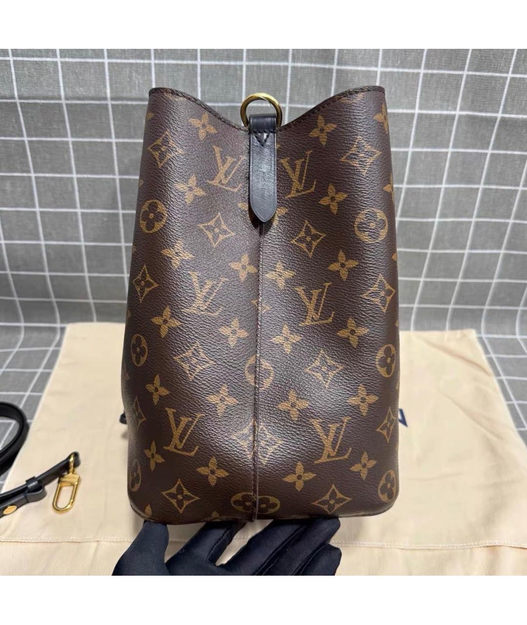 LOUIS VUITTON Черная сумка тоут из канвы, фото 6