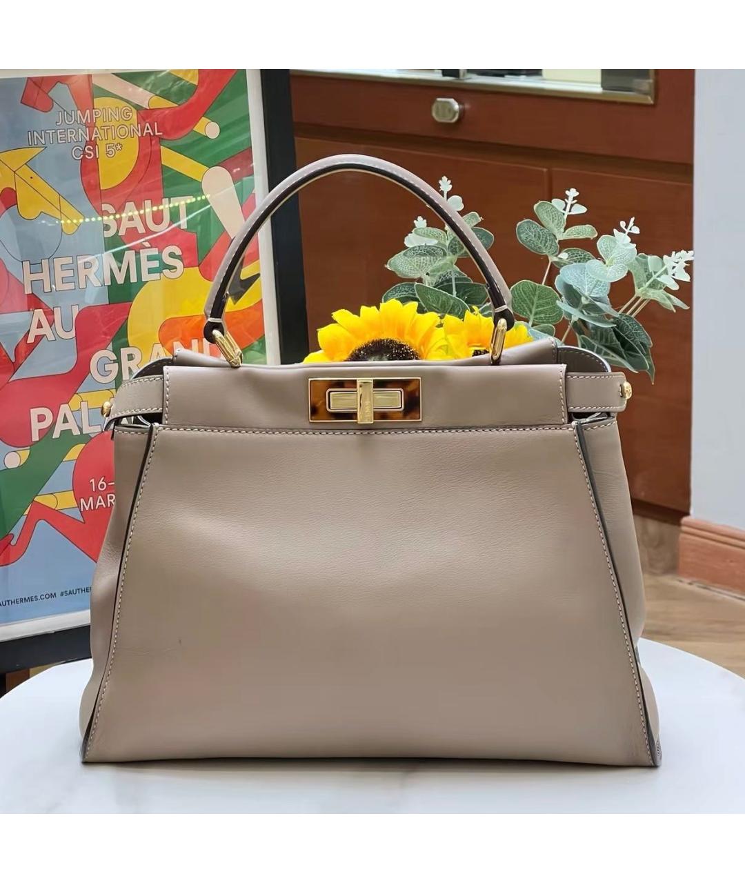 FENDI Бежевая кожаная сумка тоут, фото 2