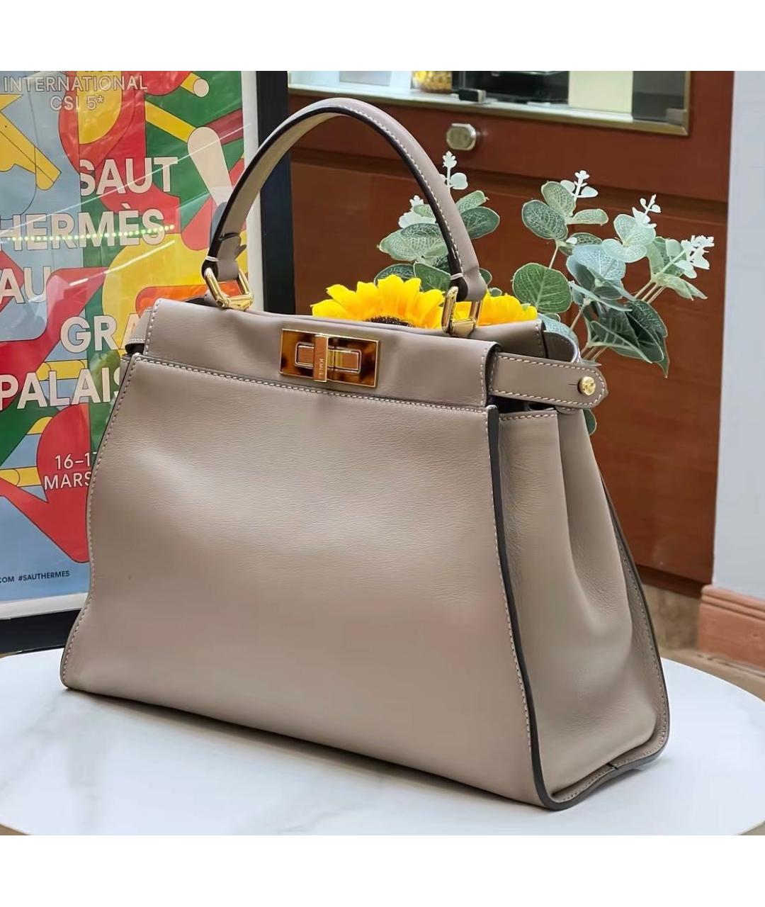 FENDI Бежевая кожаная сумка тоут, фото 3
