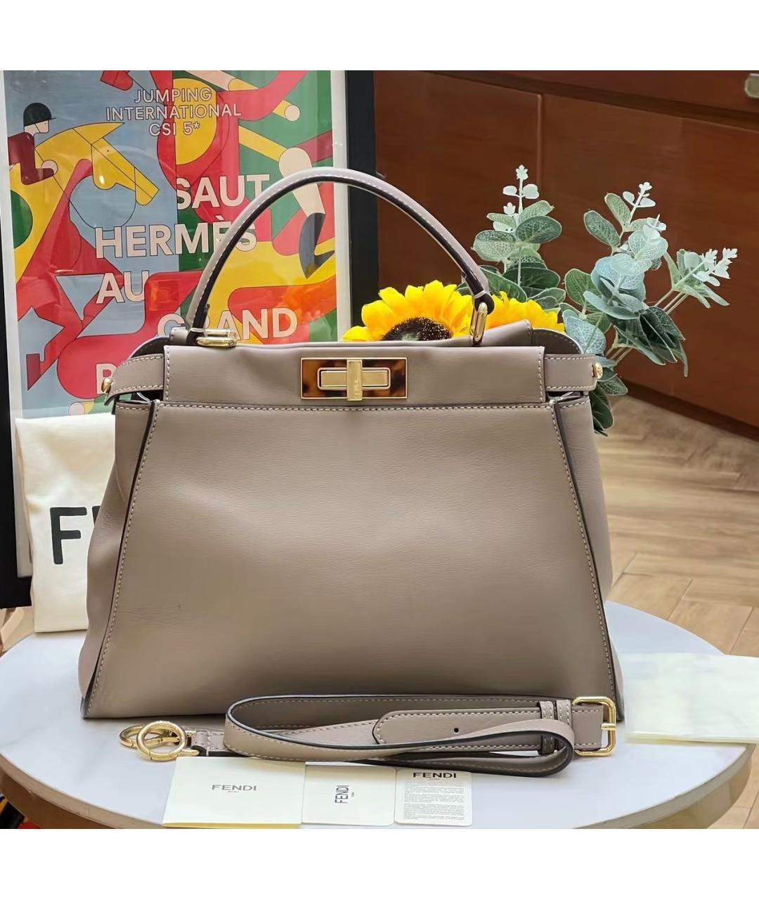 FENDI Бежевая кожаная сумка тоут, фото 9
