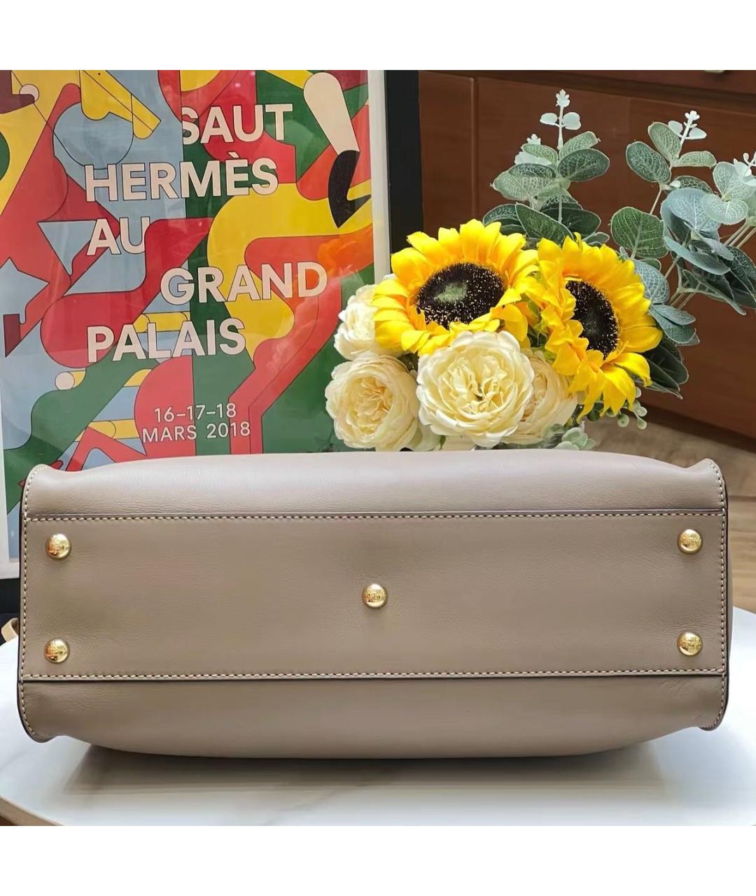 FENDI Бежевая кожаная сумка тоут, фото 5