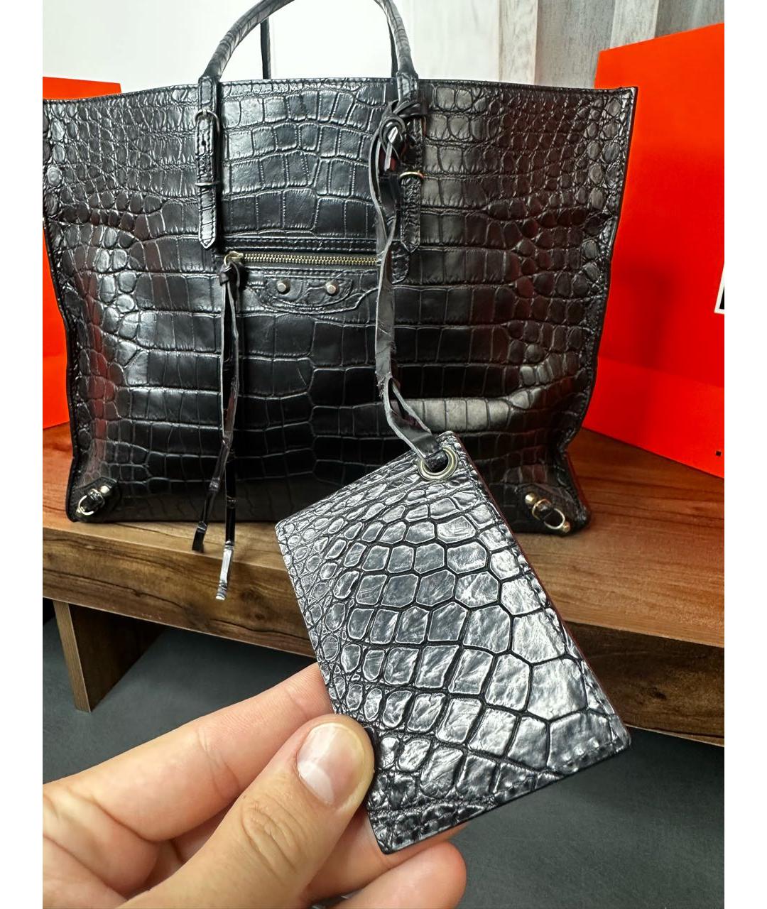BALENCIAGA Черная сумка тоут из кожи крокодила, фото 3