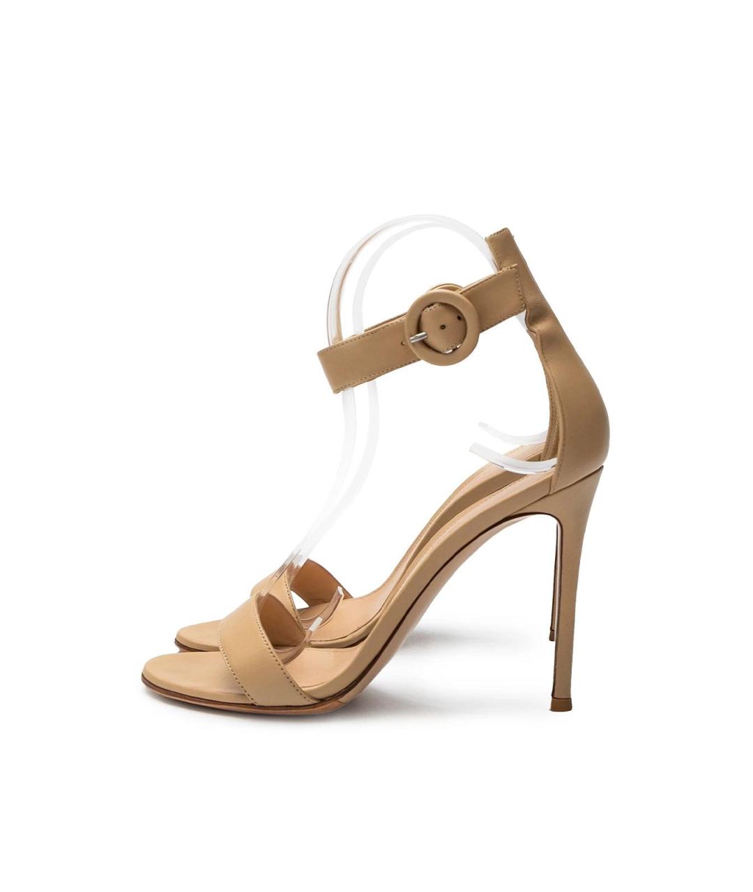 GIANVITO ROSSI Бежевые кожаные босоножки, фото 5