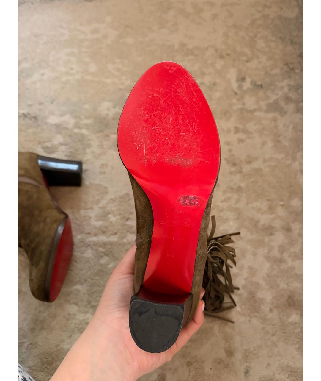 CHRISTIAN LOUBOUTIN Хаки замшевые ботильоны, фото 5