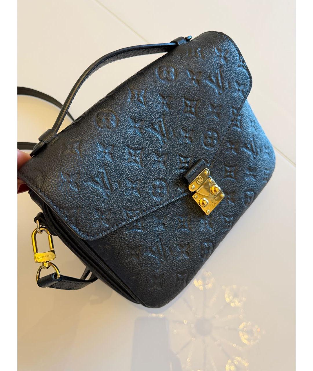 LOUIS VUITTON Черная кожаная сумка через плечо, фото 3