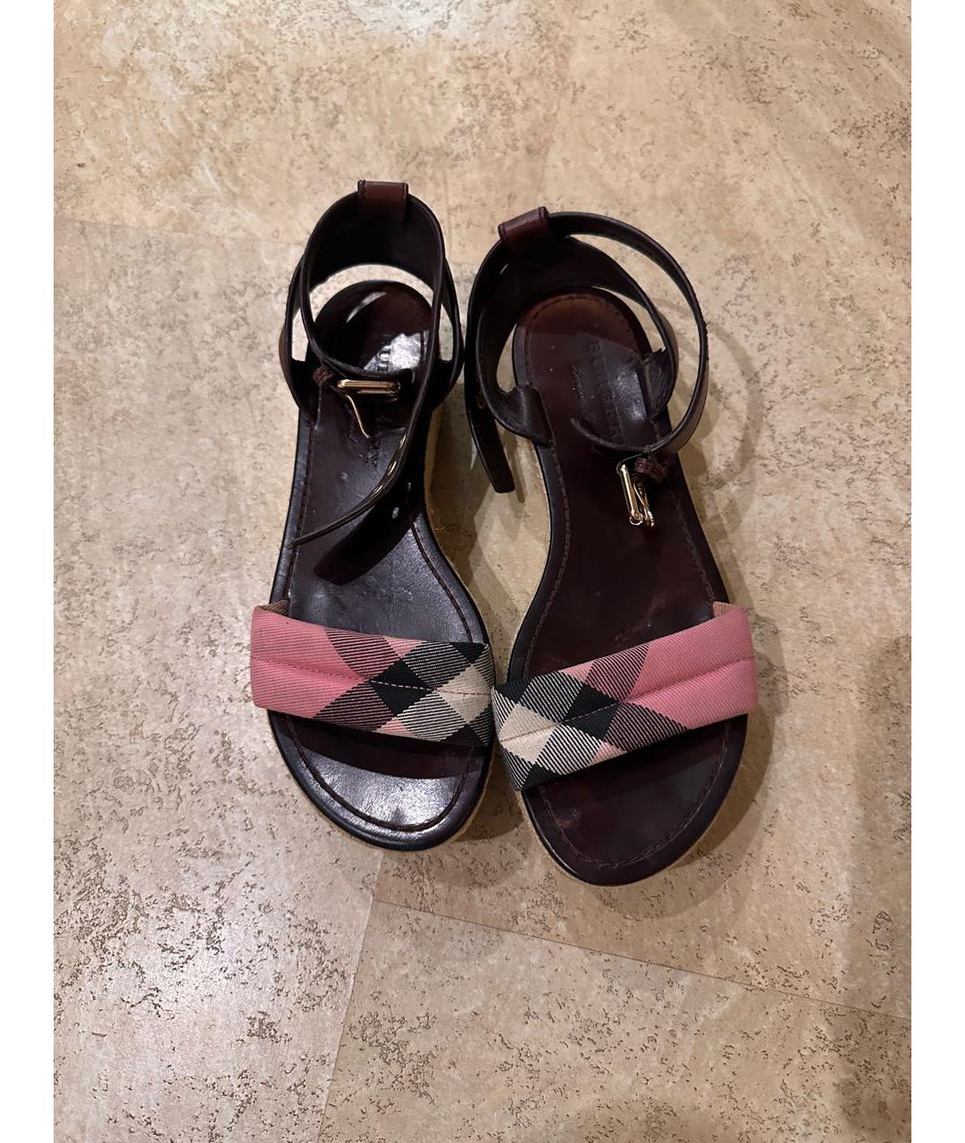 BURBERRY Коричневые кожаные босоножки, фото 2
