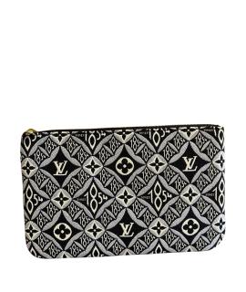 LOUIS VUITTON Косметичка