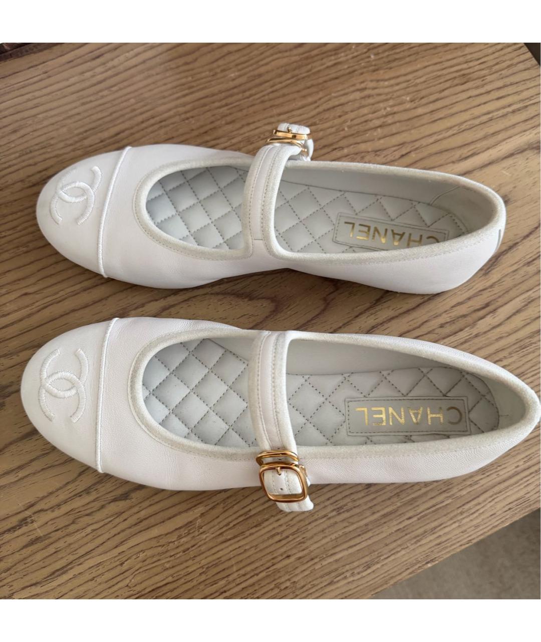 CHANEL Белые кожаные балетки, фото 3