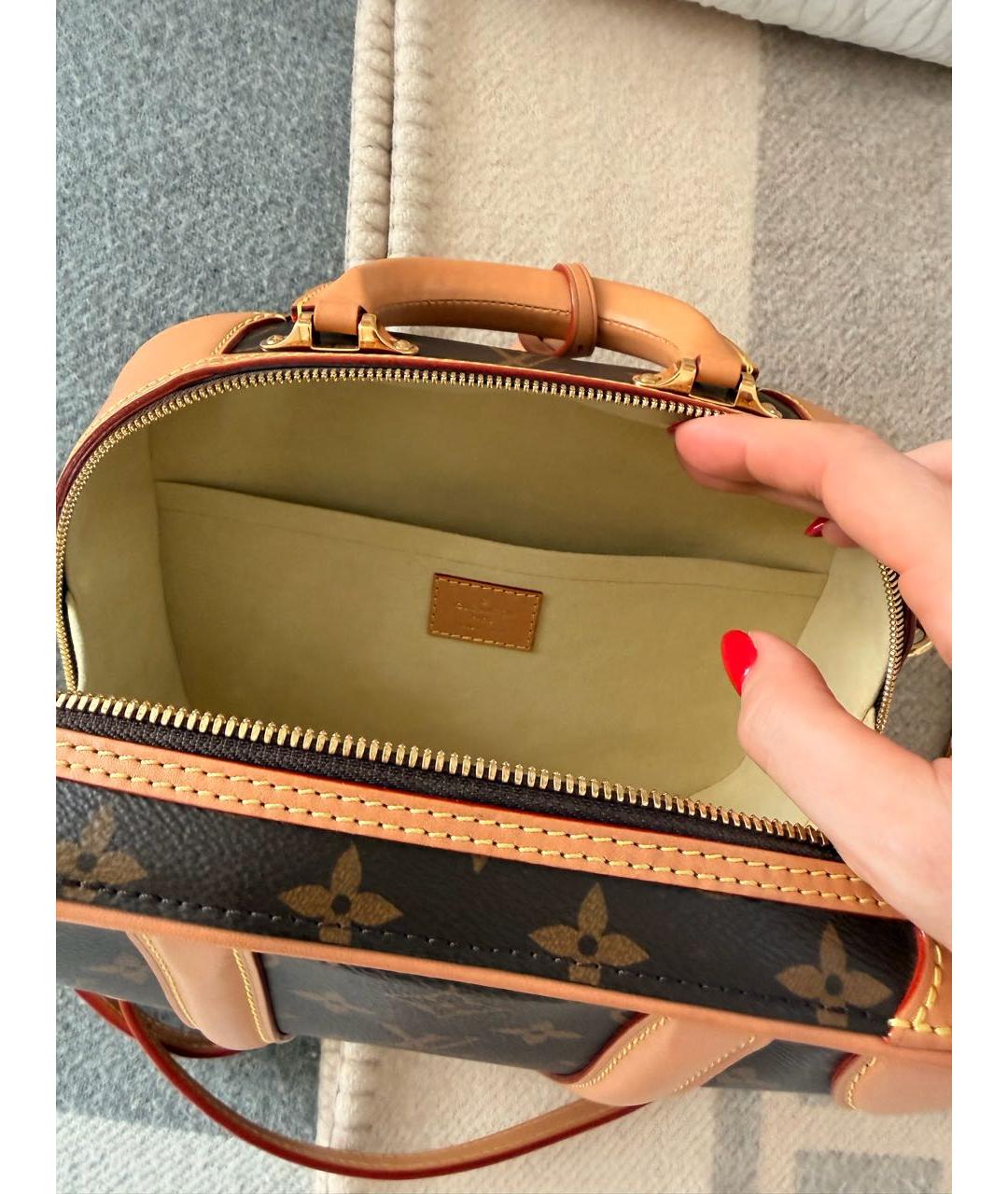 LOUIS VUITTON Коричневая сумка с короткими ручками из канвы, фото 4