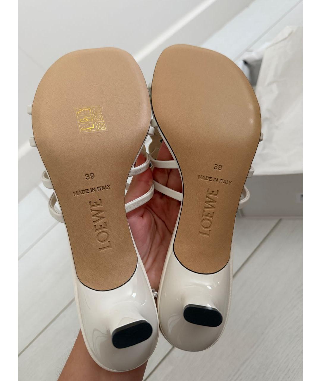LOEWE Белые босоножки, фото 4