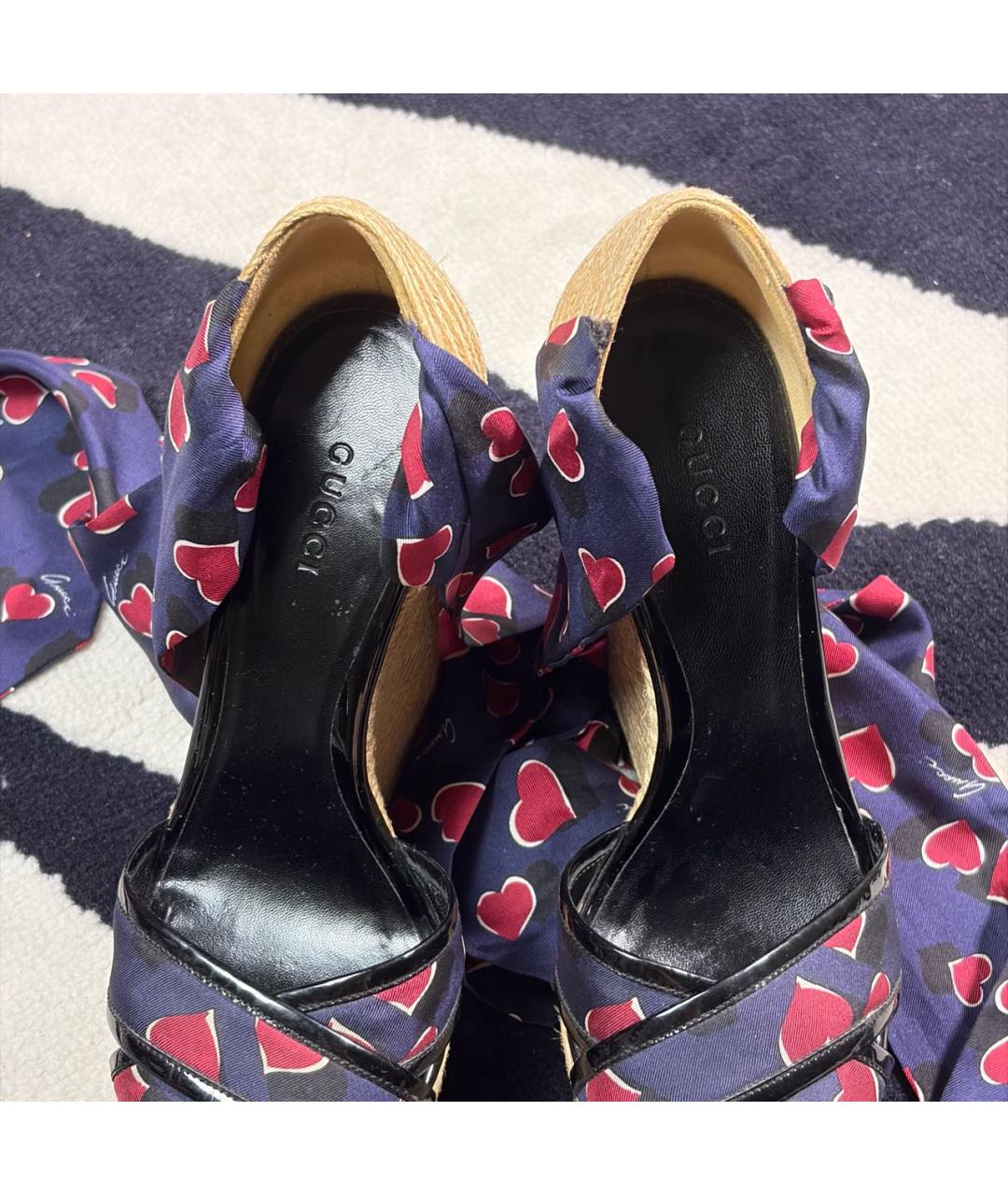 GUCCI Темно-синие текстильные босоножки, фото 3