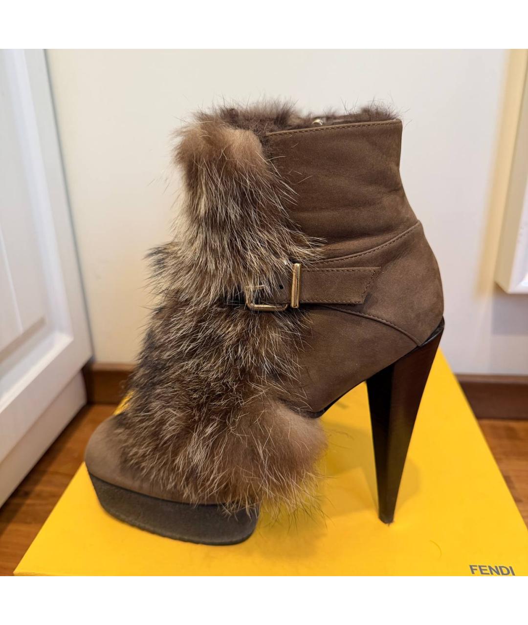 FENDI Коричневые нубуковые ботильоны, фото 6