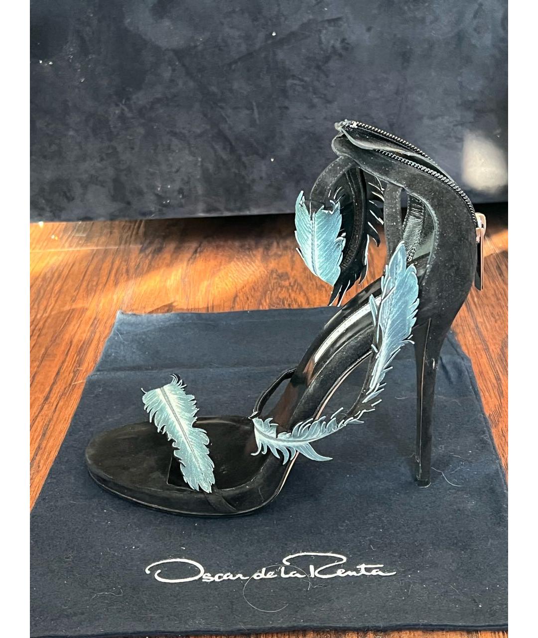 OSCAR DE LA RENTA Черные замшевые босоножки, фото 6