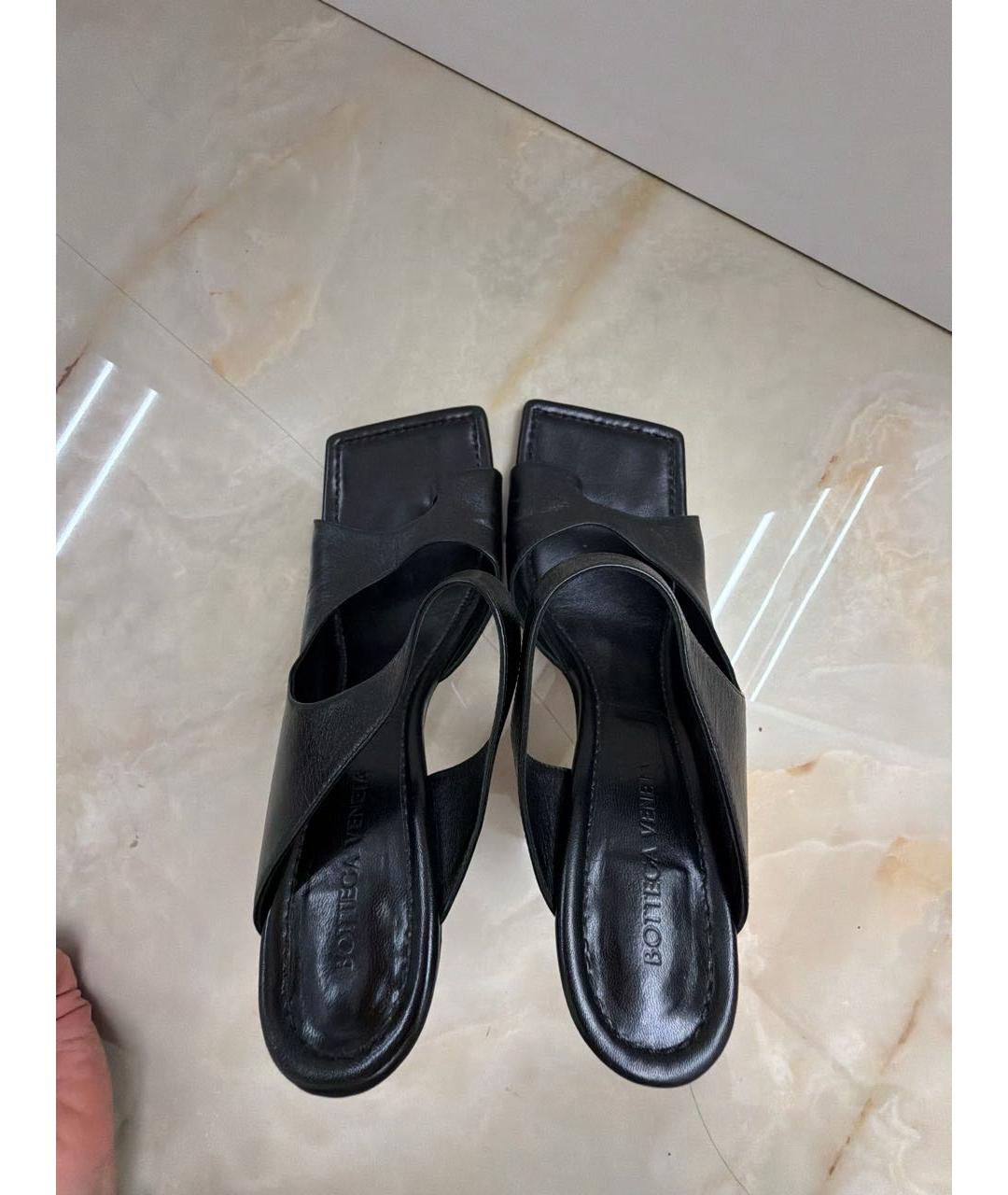 BOTTEGA VENETA Черные кожаные босоножки, фото 3