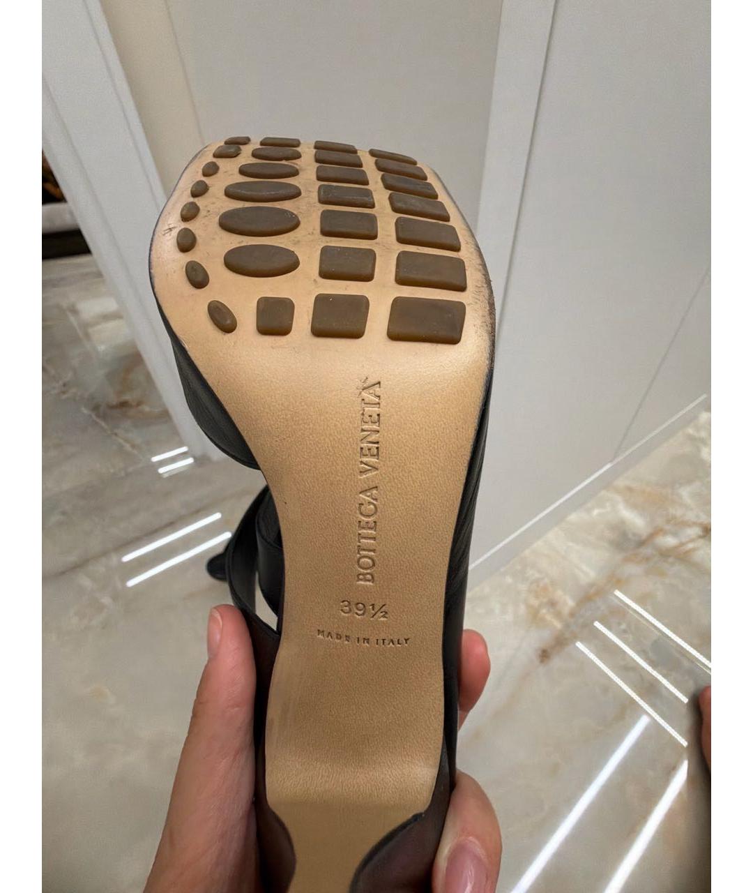 BOTTEGA VENETA Черные кожаные босоножки, фото 5