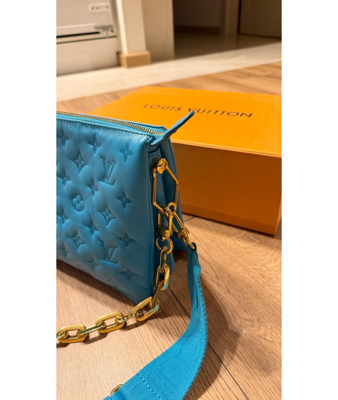 LOUIS VUITTON Голубая кожаная сумка через плечо, фото 6