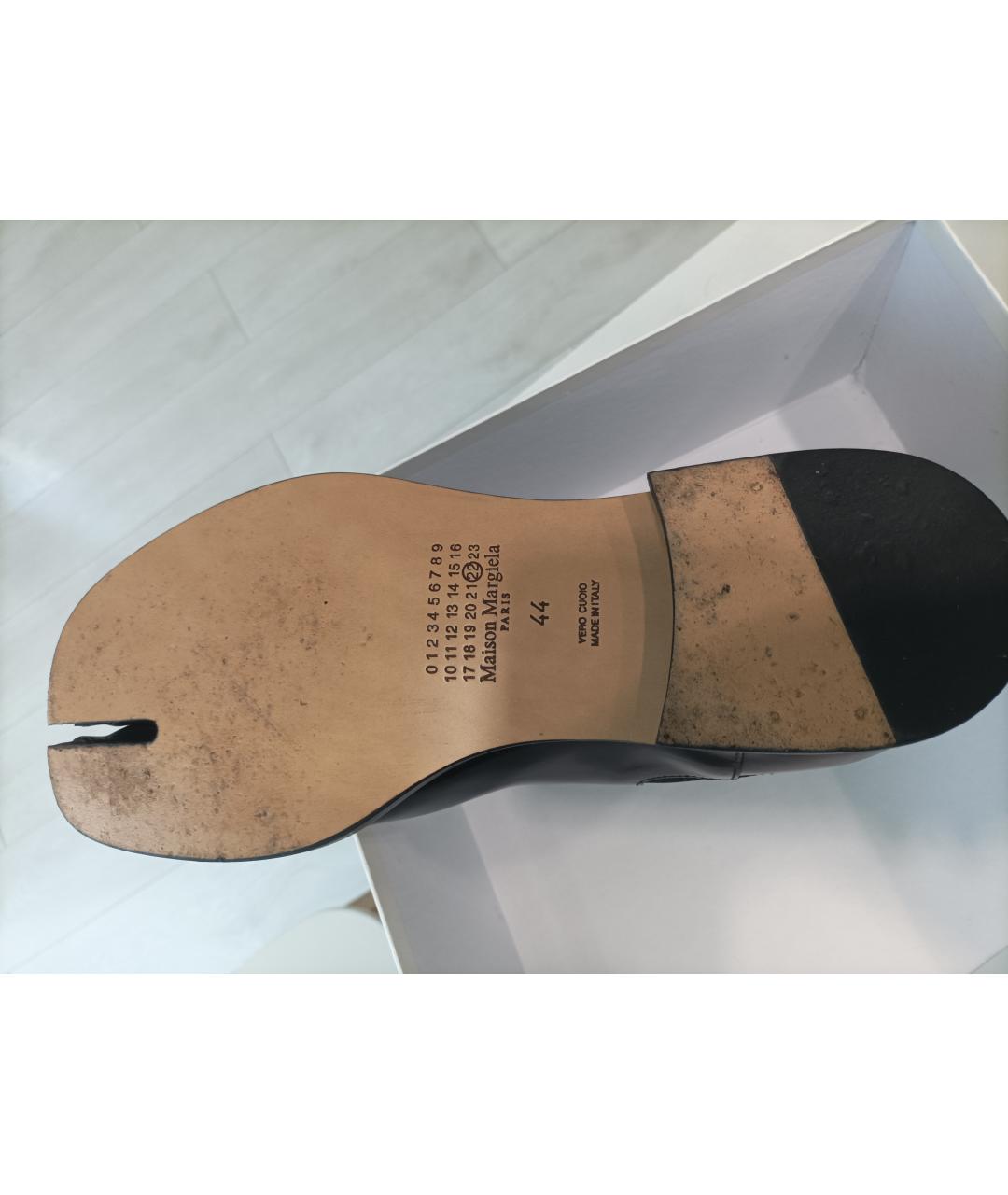 MAISON MARGIELA Черные высокие ботинки из лакированной кожи, фото 4