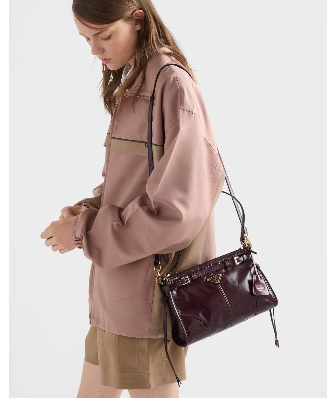 PRADA Бордовая сумка через плечо из лакированной кожи, фото 2