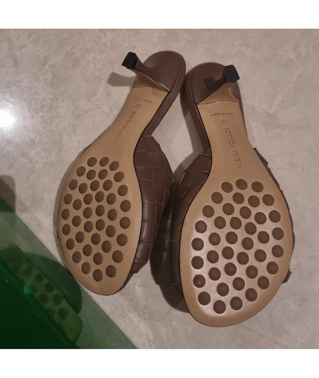 BOTTEGA VENETA Коричневые кожаные мюли, фото 5