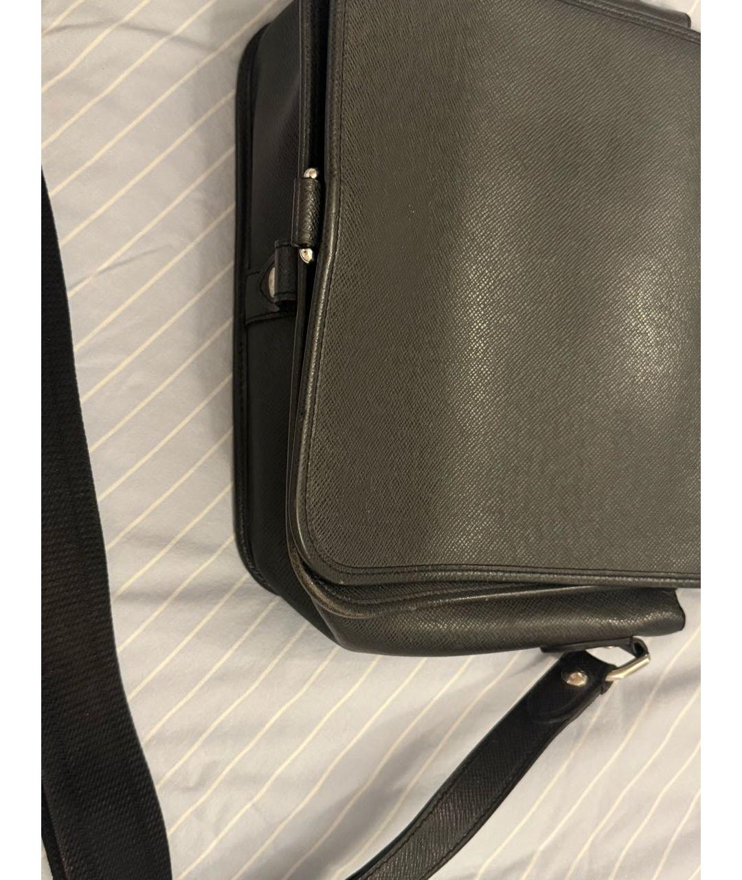 LOUIS VUITTON Черная кожаная сумка на плечо, фото 7