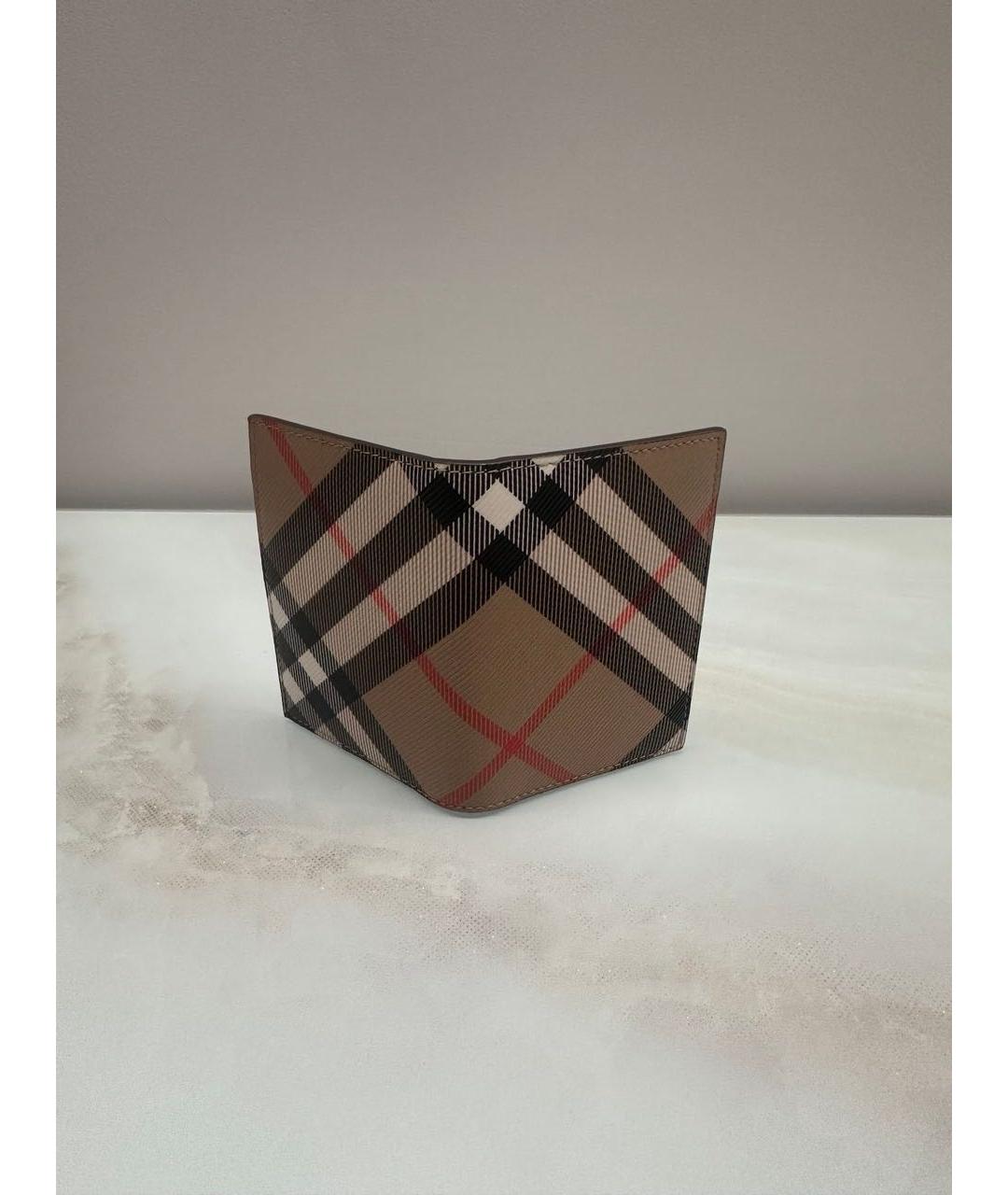 BURBERRY Бежевый кожаный кардхолдер, фото 3