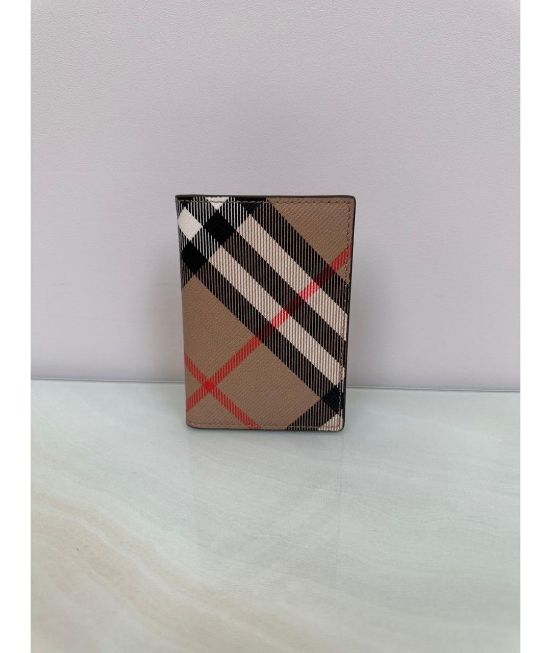 BURBERRY Бежевый кожаный кардхолдер, фото 6