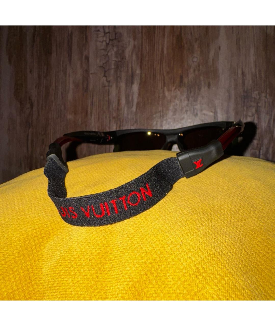 LOUIS VUITTON Красные пластиковые солнцезащитные очки, фото 3