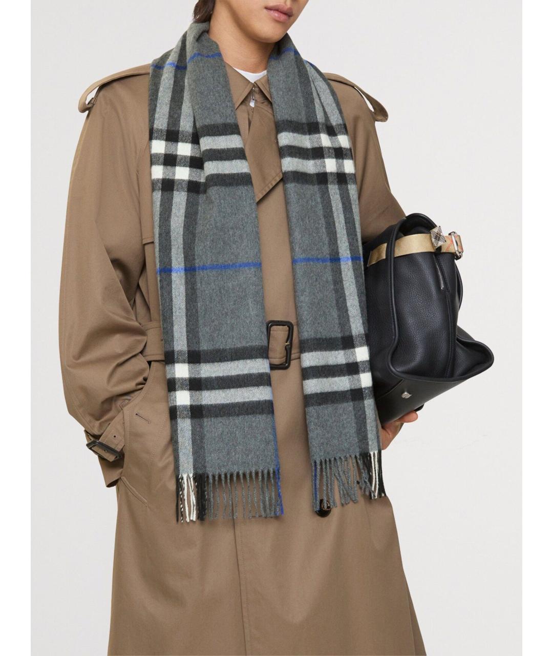 BURBERRY Серый кашемировый шарф, фото 4