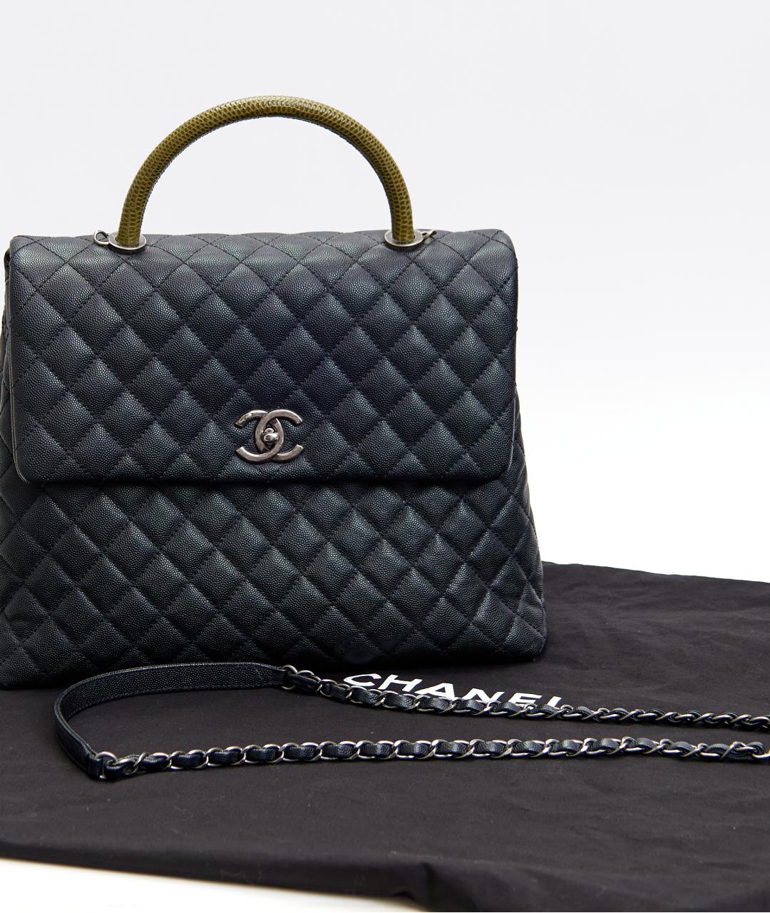 CHANEL Черная кожаная сумка с короткими ручками, фото 5