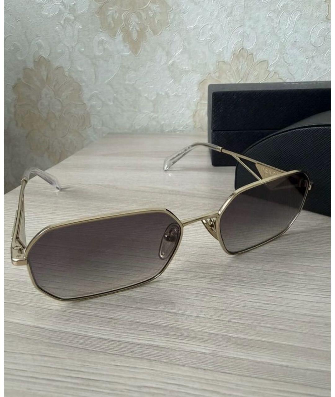 PRADA Золотые металлические солнцезащитные очки, фото 2
