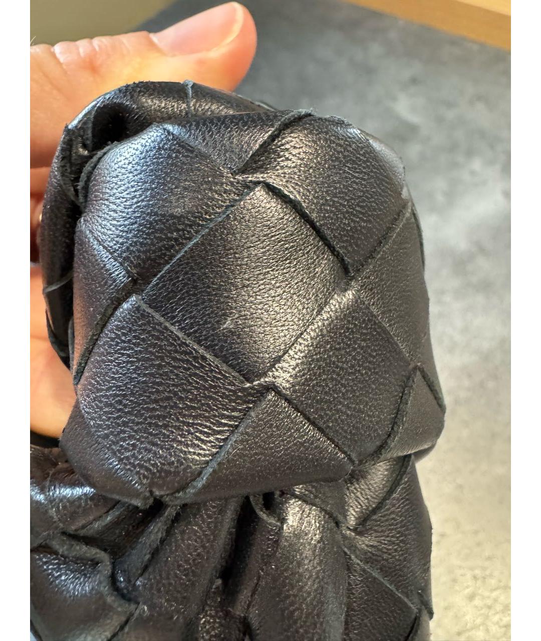 BOTTEGA VENETA Черная кожаная сумка с короткими ручками, фото 8