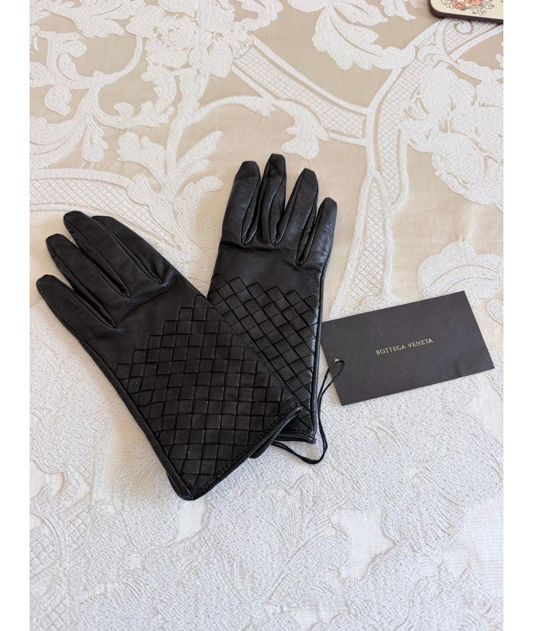 BOTTEGA VENETA Черные кожаные перчатки, фото 6