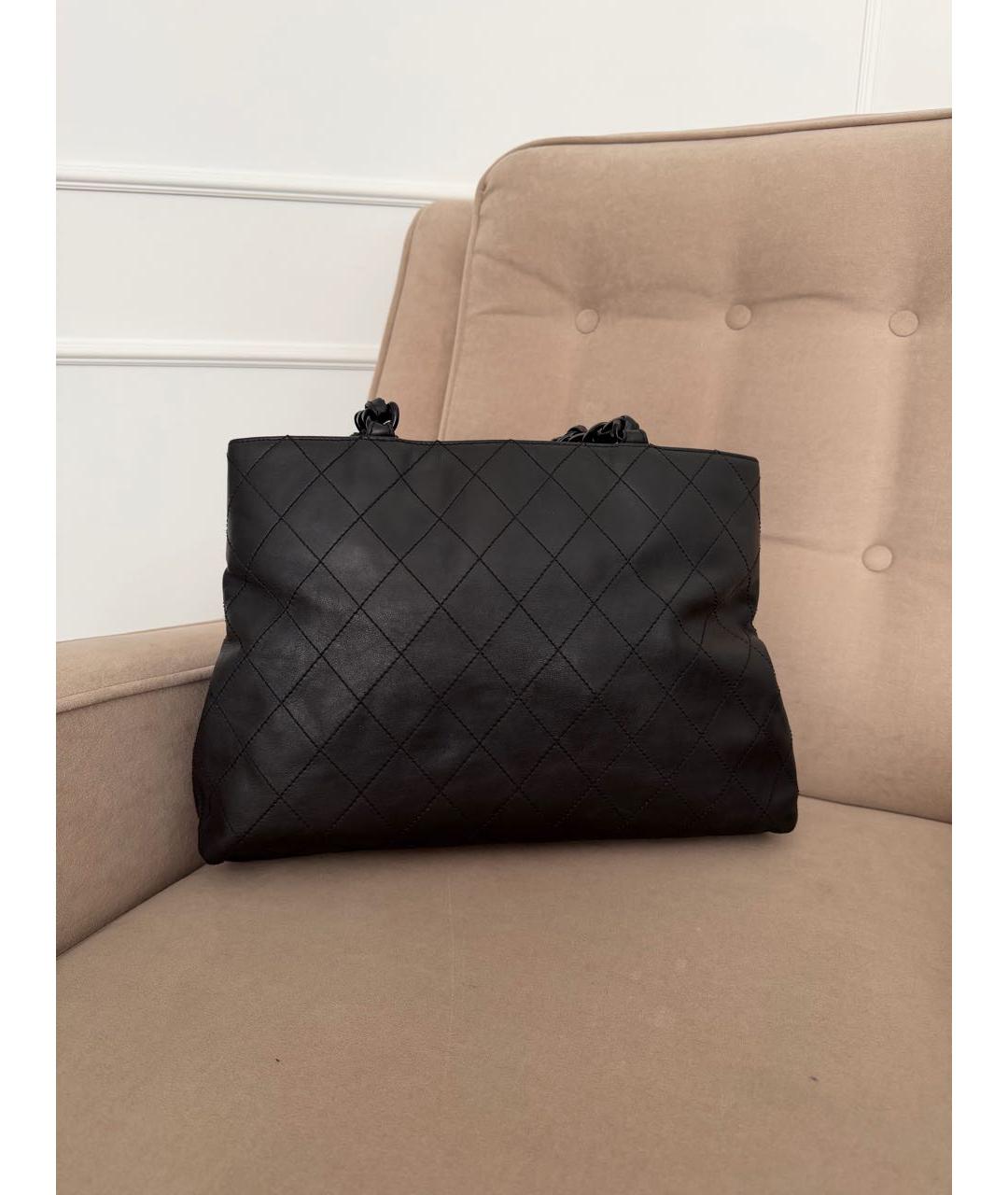 CHANEL Черная кожаная сумка тоут, фото 3