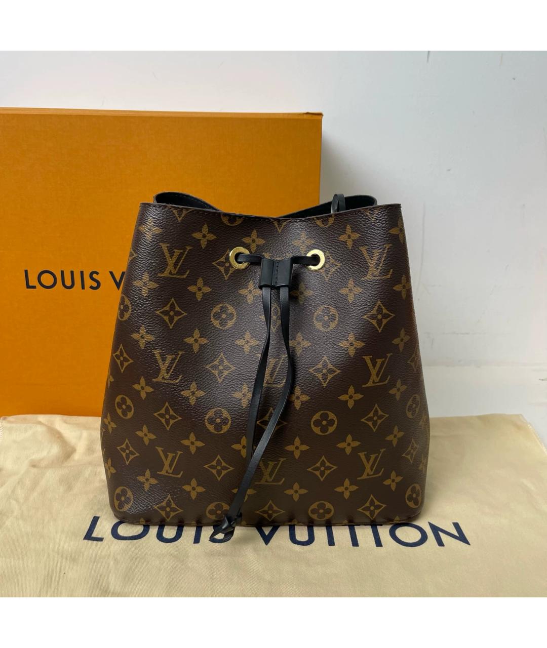 LOUIS VUITTON Черная кожаная сумка через плечо, фото 10