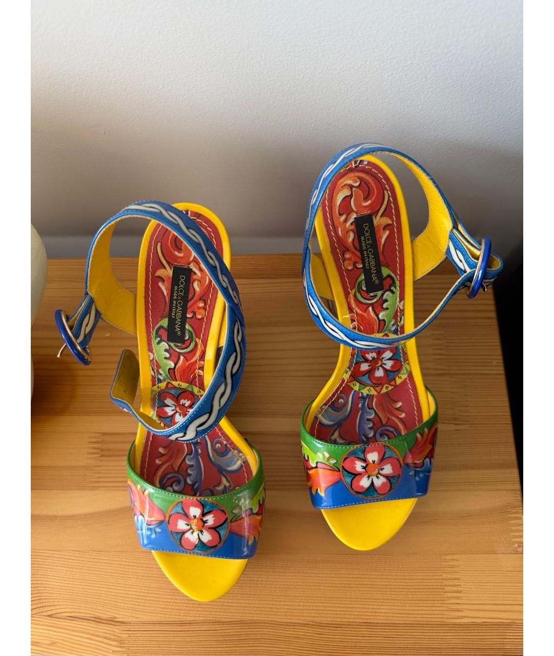 DOLCE&GABBANA Мульти босоножки из лакированной кожи, фото 2