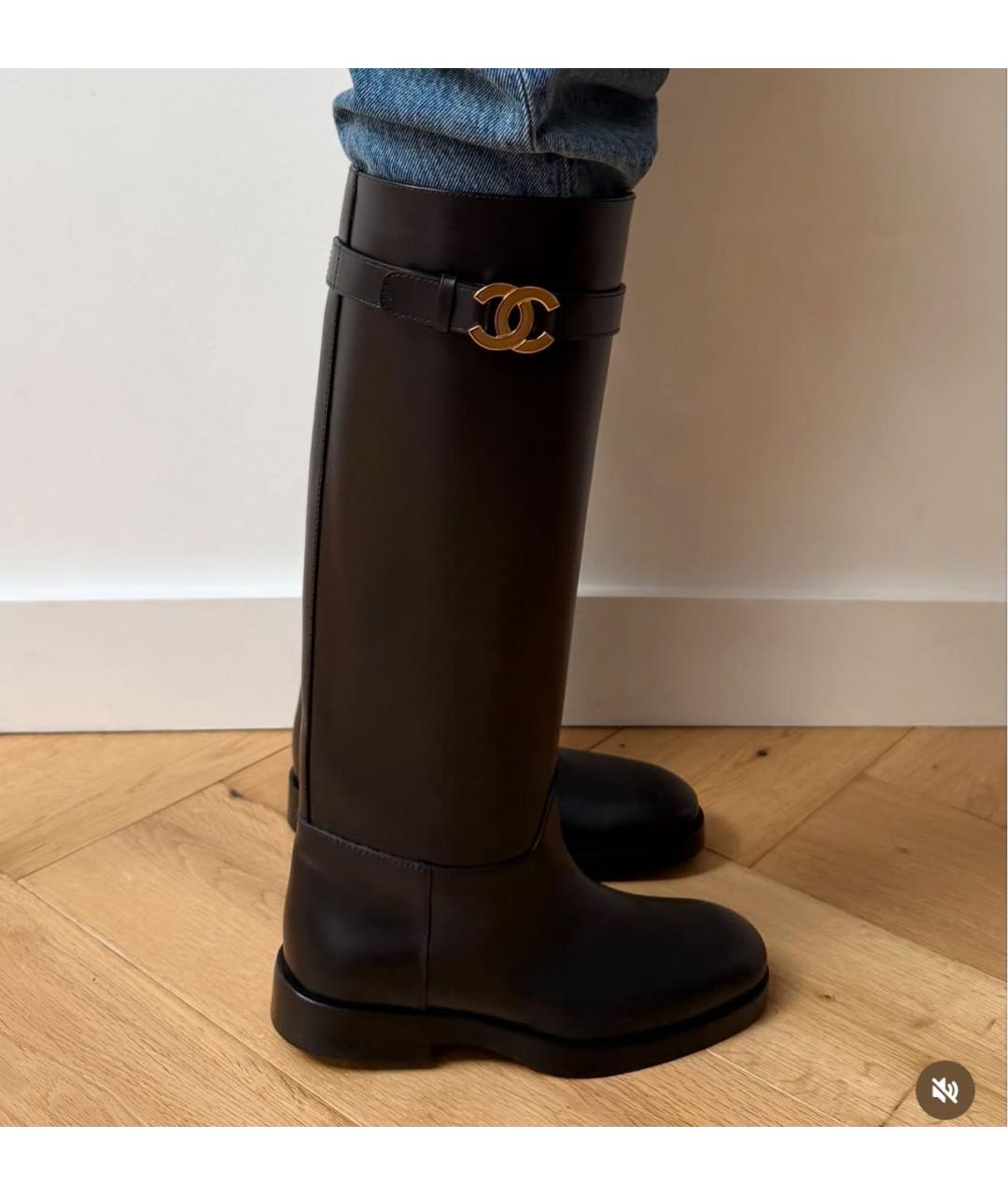 CHANEL Черные кожаные сапоги, фото 2