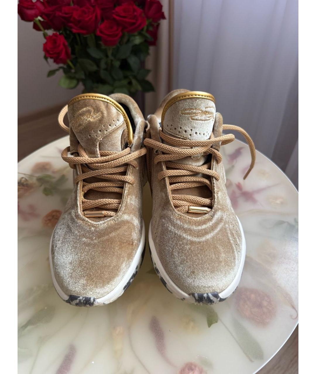 NIKE Золотые бархатные кроссовки, фото 2