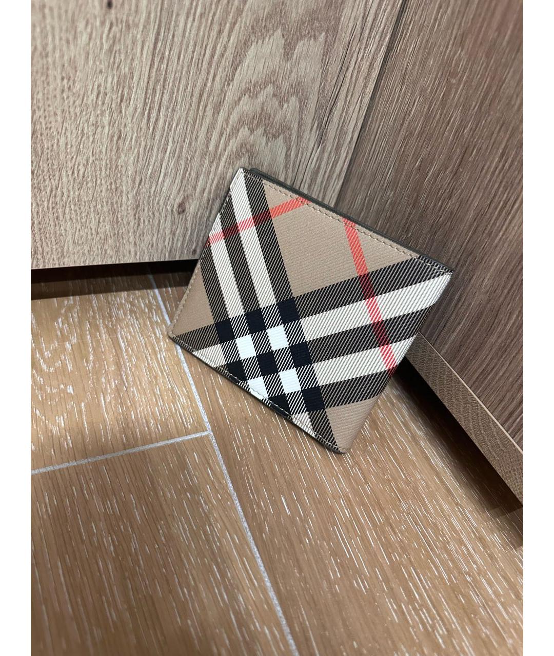 BURBERRY Бежевый кожаный кошелек, фото 3