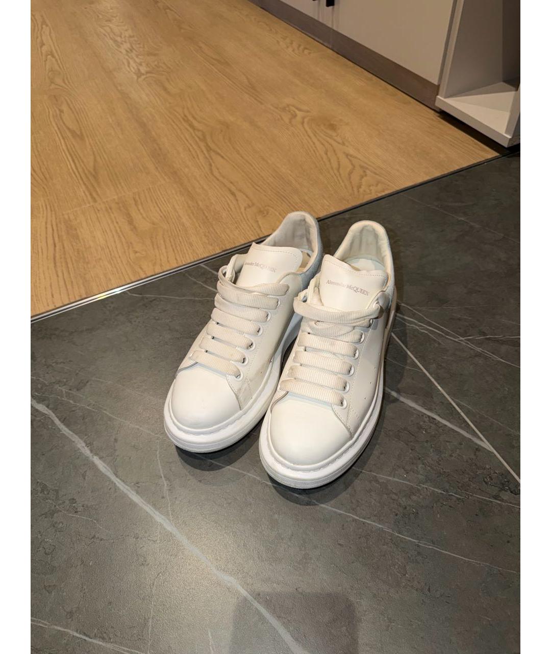 ALEXANDER MCQUEEN Белые кожаные кеды, фото 3