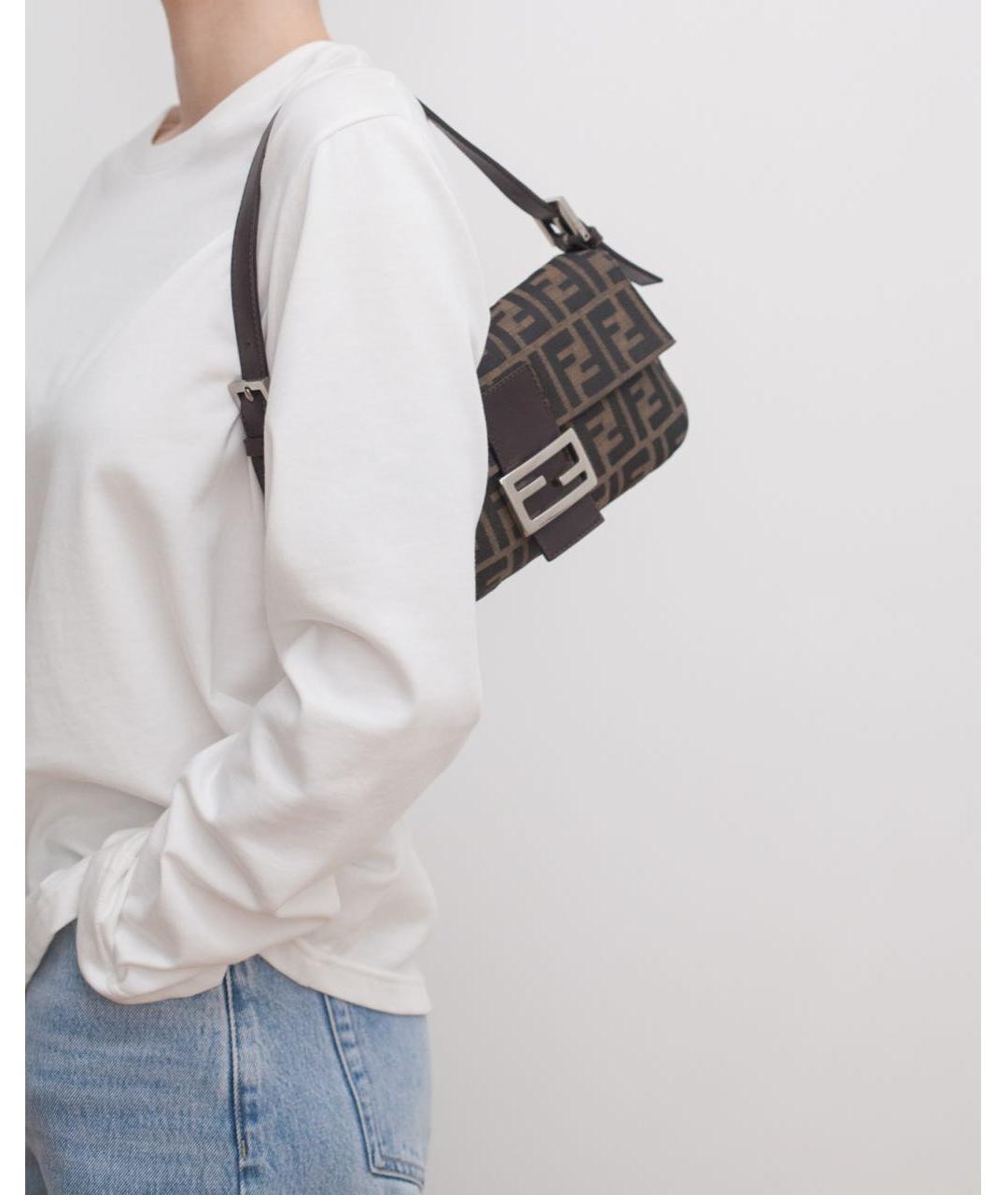 FENDI Коричневая сумка с короткими ручками из канвы, фото 2