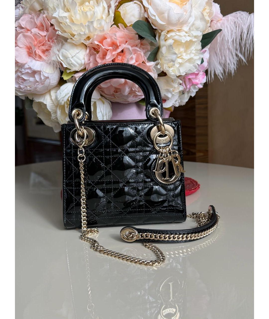 CHRISTIAN DIOR Черная сумка с короткими ручками из лакированной кожи, фото 2