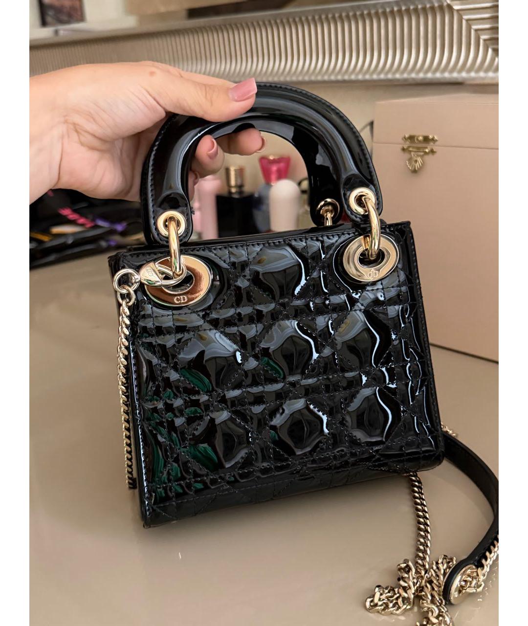 CHRISTIAN DIOR Черная сумка с короткими ручками из лакированной кожи, фото 3