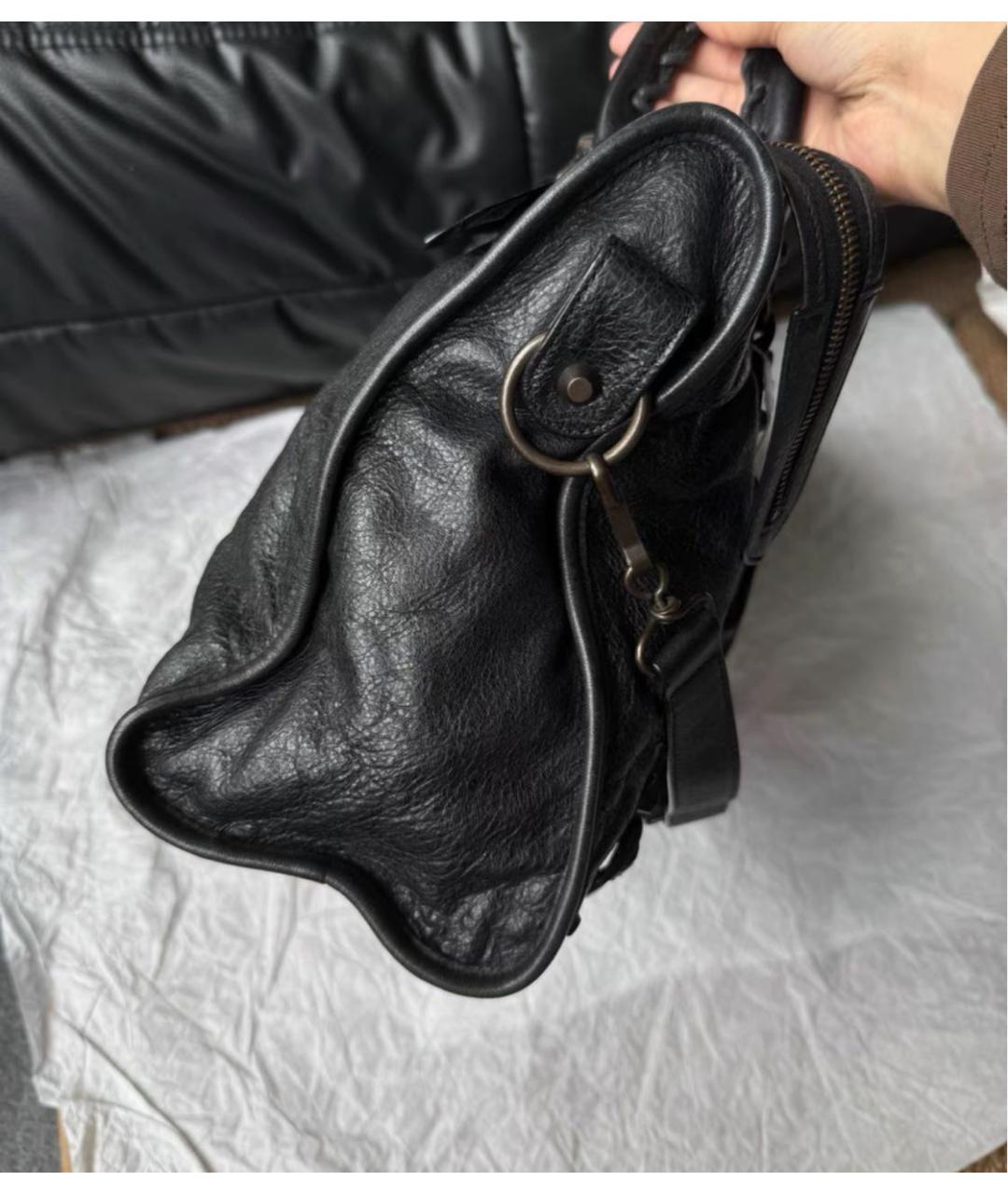 BALENCIAGA Черная кожаная сумка через плечо, фото 3