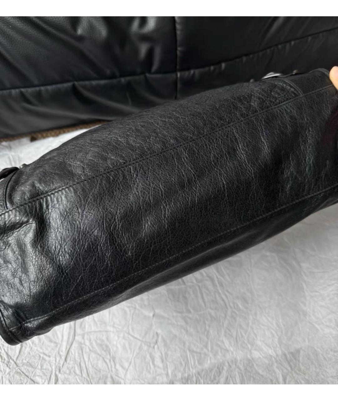 BALENCIAGA Черная кожаная сумка через плечо, фото 4