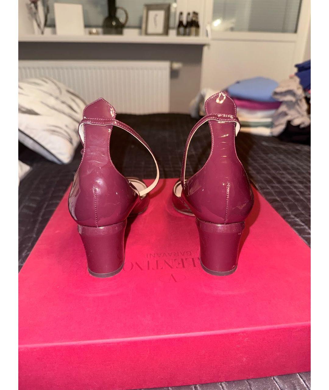 VALENTINO Бордовые туфли из лакированной кожи, фото 4