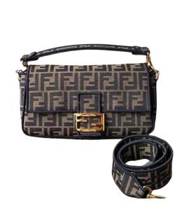 FENDI Сумка через плечо