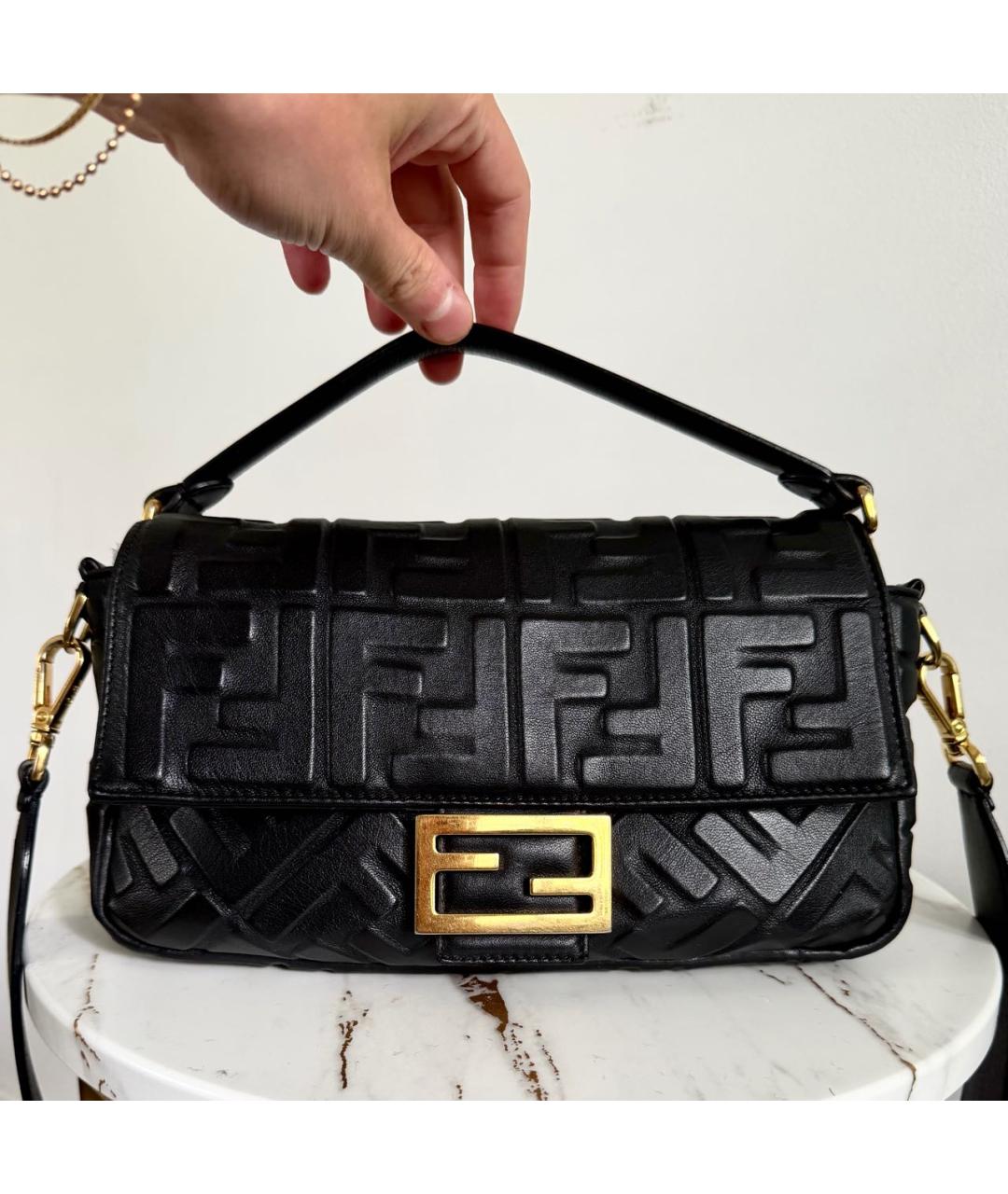 FENDI Черная кожаная сумка с короткими ручками, фото 2